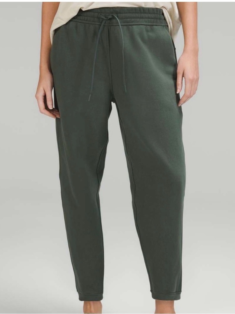 Lululemon - loungeful Cropped High Rise Jogger - olive
